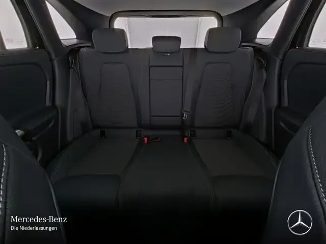Mercedes-Benz EQA 300
