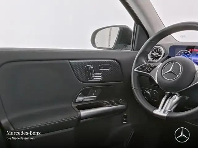 Mercedes-Benz EQA 300