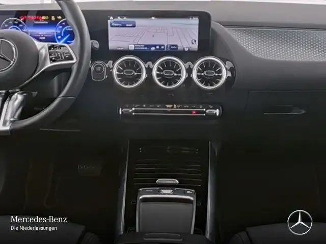 Mercedes-Benz EQA 300