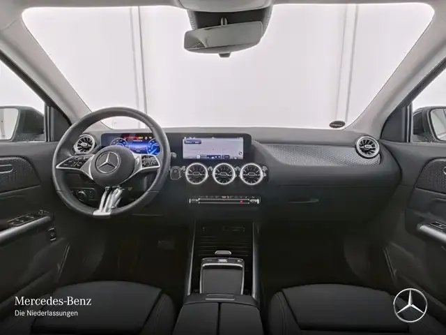 Mercedes-Benz EQA 300