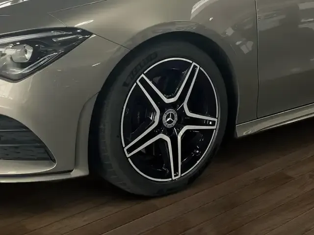 Mercedes-Benz CLA 200