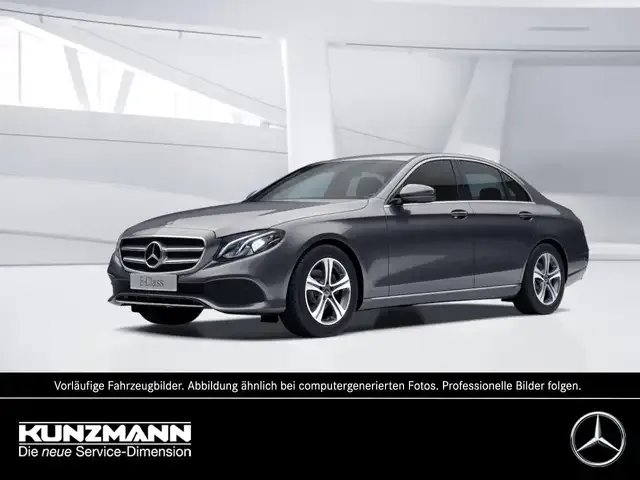 Mercedes-Benz E 220