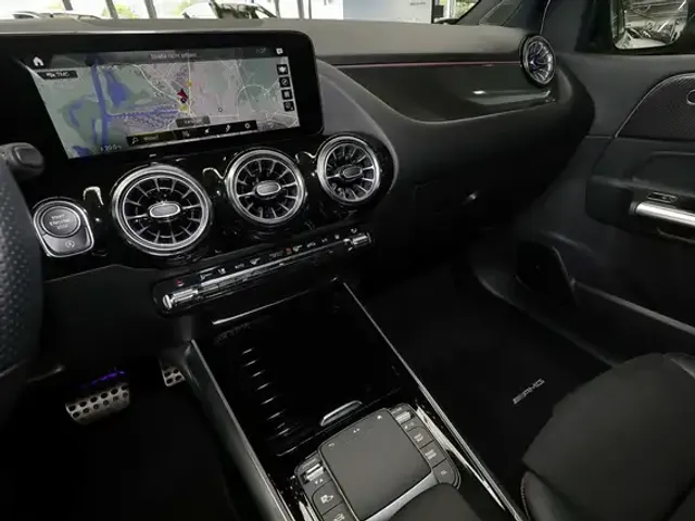 Mercedes-Benz B 220