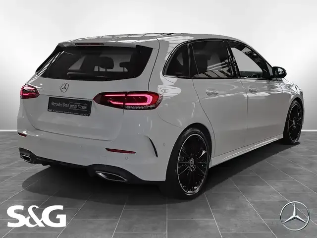 Mercedes-Benz B 220