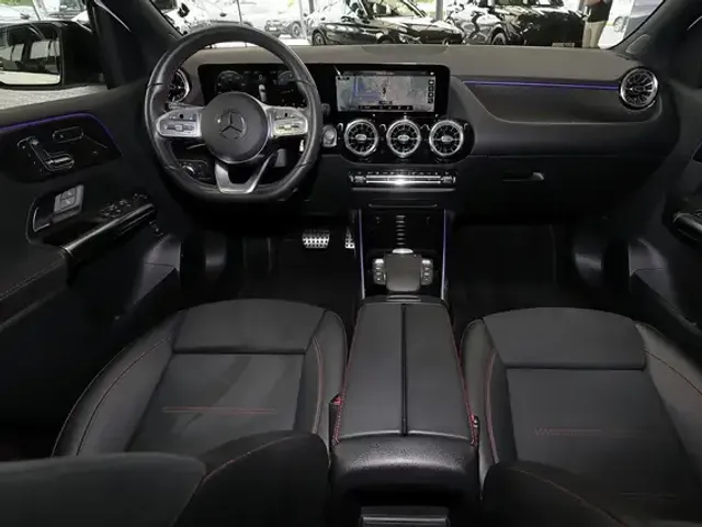 Mercedes-Benz B 220