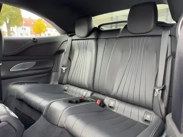 Mercedes-Benz E 400