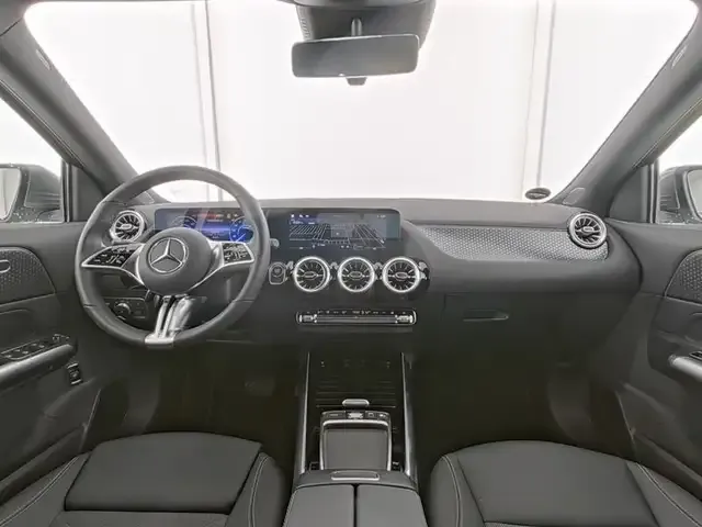 Mercedes-Benz EQA 300