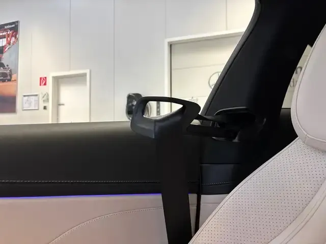 Mercedes-Benz CLE 300