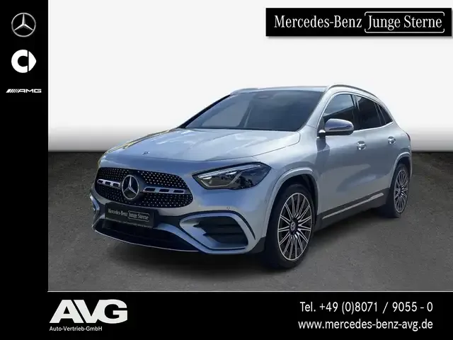 Mercedes-Benz GLA 220