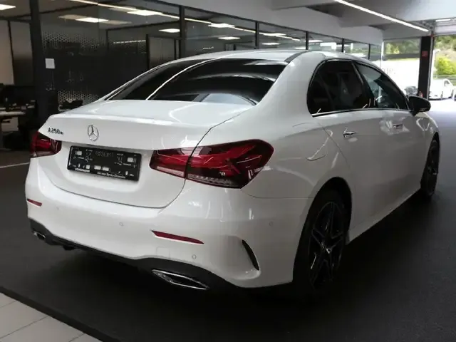Mercedes-Benz A 250
