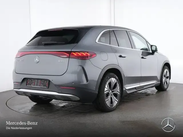 Mercedes-Benz EQE SUV