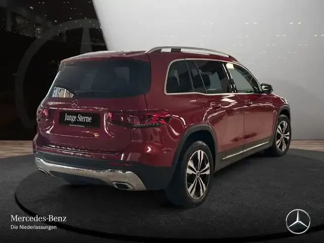 Mercedes-Benz GLB 220