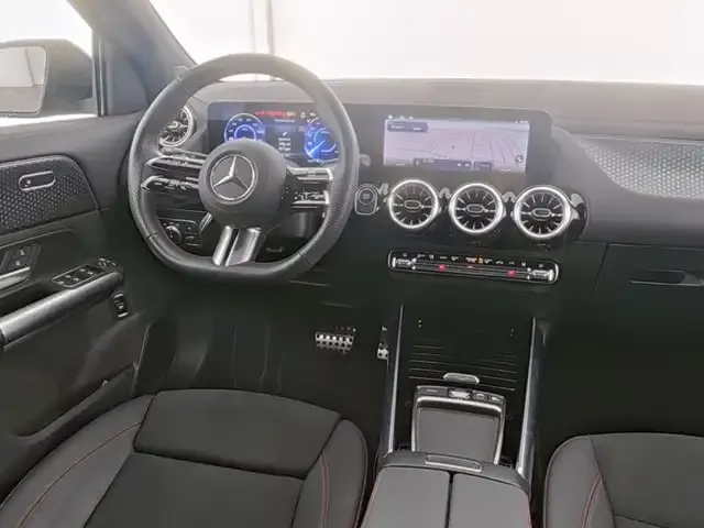 Mercedes-Benz EQA 300