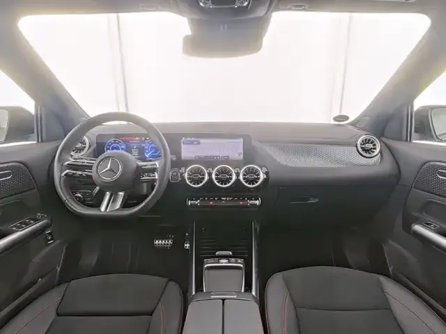 Mercedes-Benz EQA 300