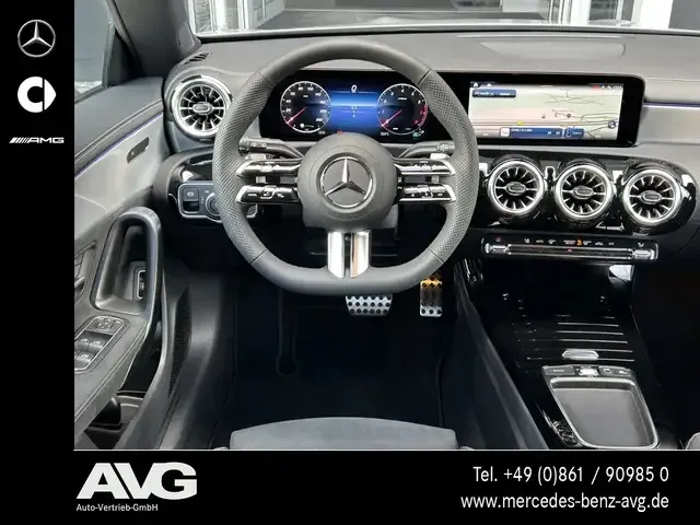 Mercedes-Benz CLA 200