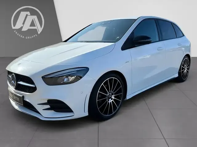Mercedes-Benz B 180