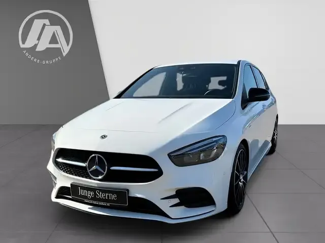 Mercedes-Benz B 180