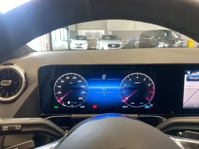 Mercedes-Benz B 200