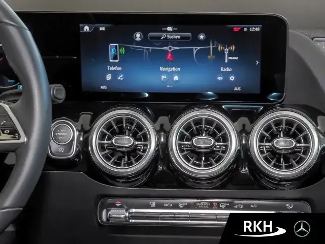 Mercedes-Benz GLA 180