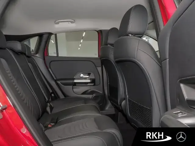 Mercedes-Benz GLA 180