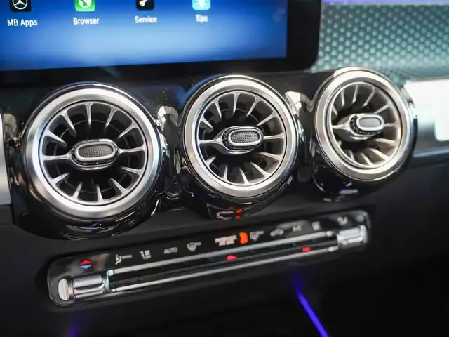 Mercedes-Benz GLB 200