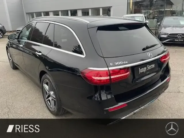 Mercedes-Benz E 300