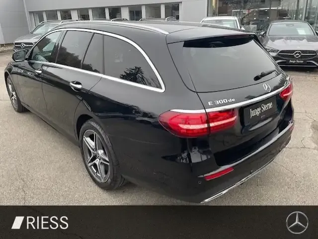 Mercedes-Benz E 300