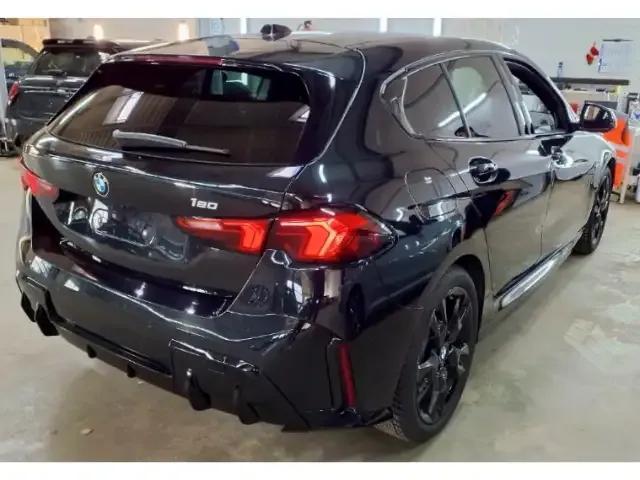 BMW 120