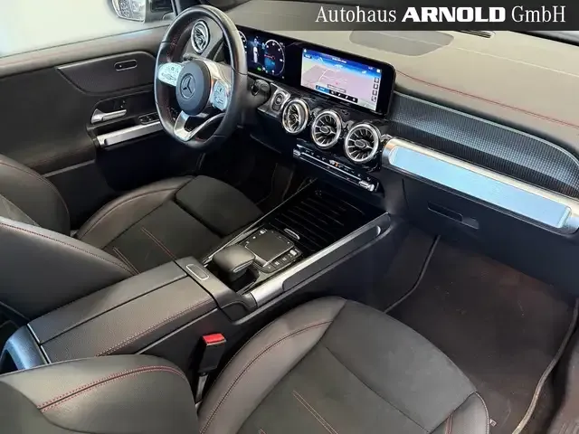 Mercedes-Benz EQB 300