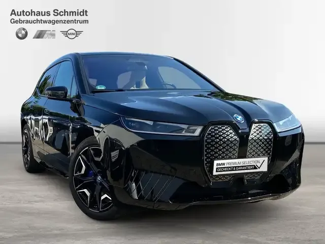 BMW iX