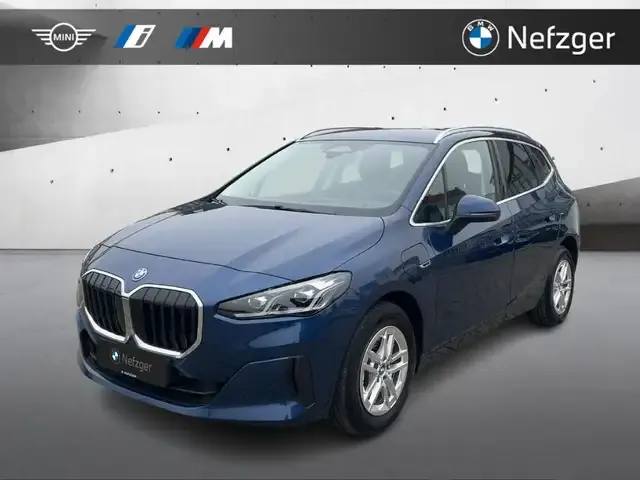 BMW 225