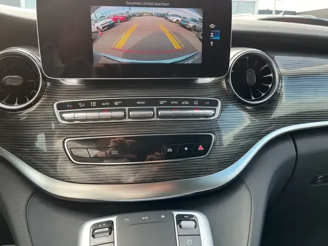 Mercedes-Benz V 250