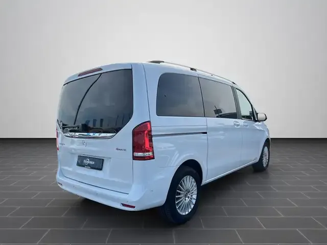 Mercedes-Benz V 250