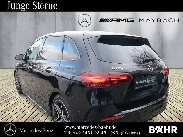 Mercedes-Benz B 180