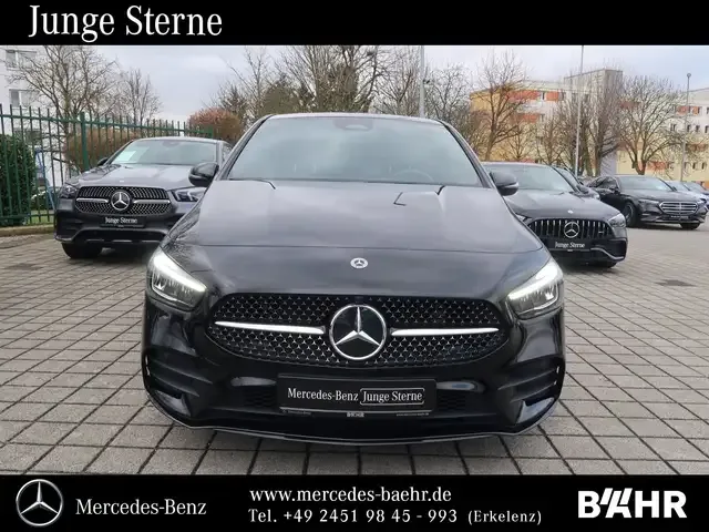 Mercedes-Benz B 180