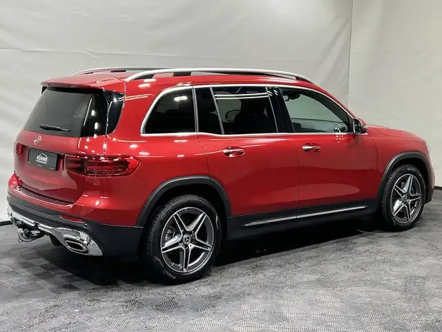 Mercedes-Benz GLB 220