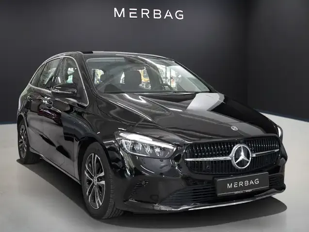 Mercedes-Benz B 180