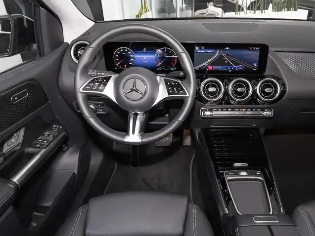 Mercedes-Benz B 180
