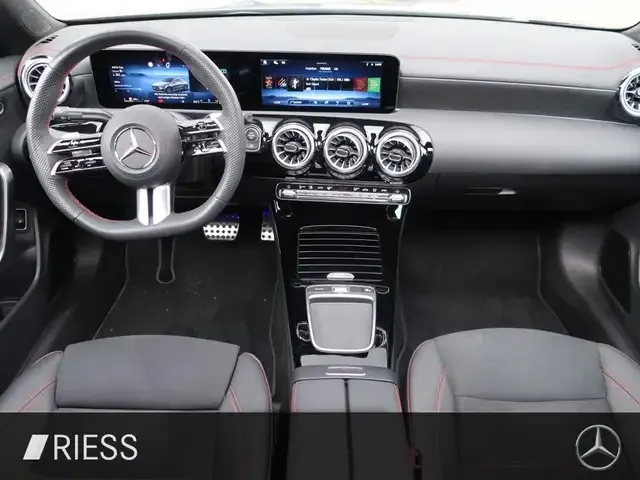 Mercedes-Benz CLA 220