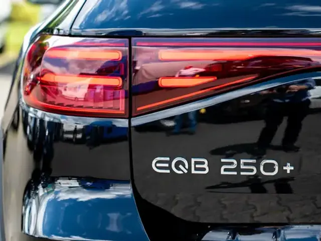 Mercedes-Benz EQB 250