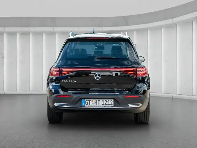 Mercedes-Benz EQB 250