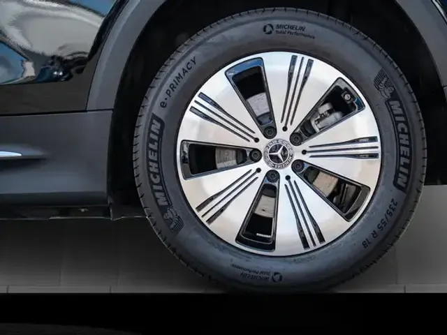 Mercedes-Benz EQB 250
