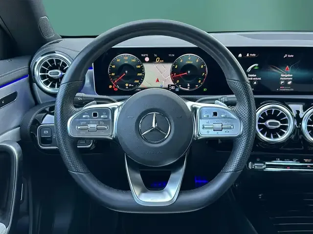 Mercedes-Benz CLA 200