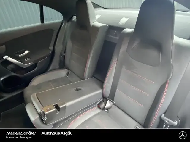 Mercedes-Benz CLA 220