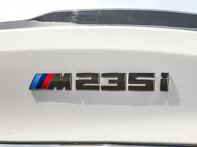 BMW 235