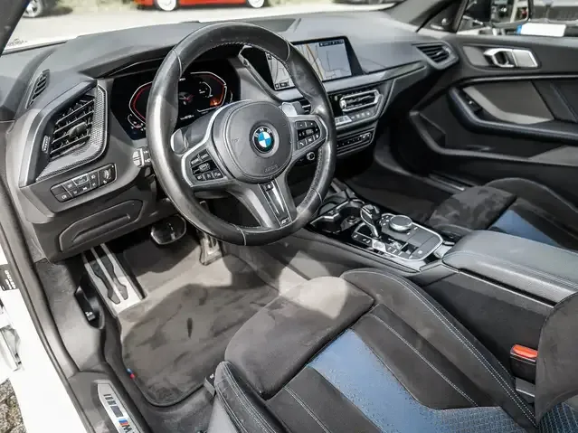 BMW 235