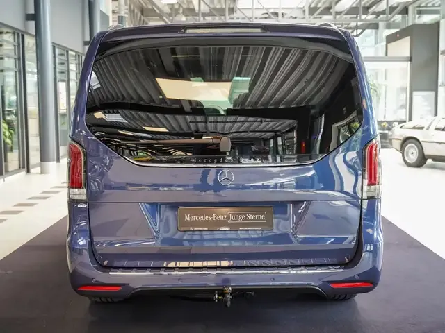 Mercedes-Benz V 250
