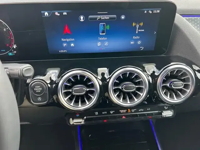 Mercedes-Benz GLA 200