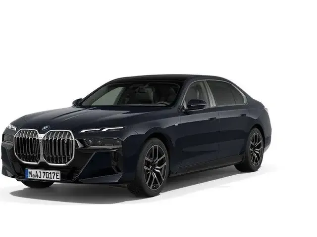 BMW i7