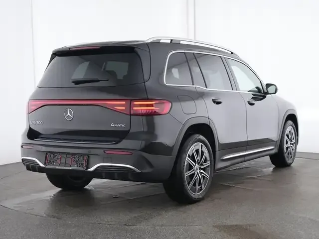 Mercedes-Benz EQB 300
